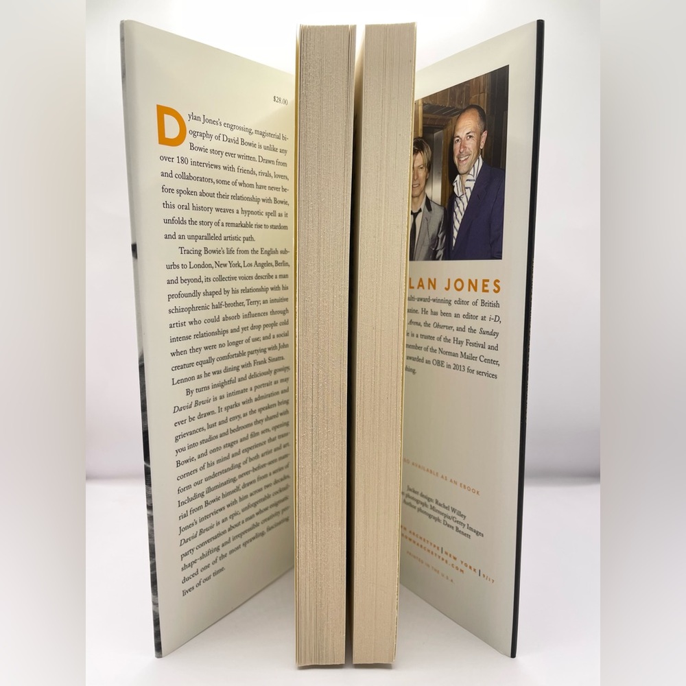 David Bowie A Life Hardback Book - Picture 4 of 4